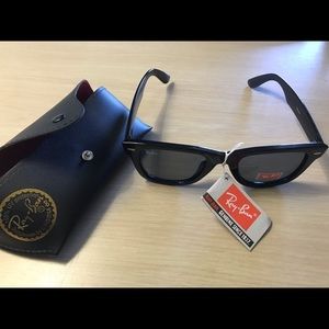 Classic Wayfarer Ray Ban Sunglasses ❗️❗️